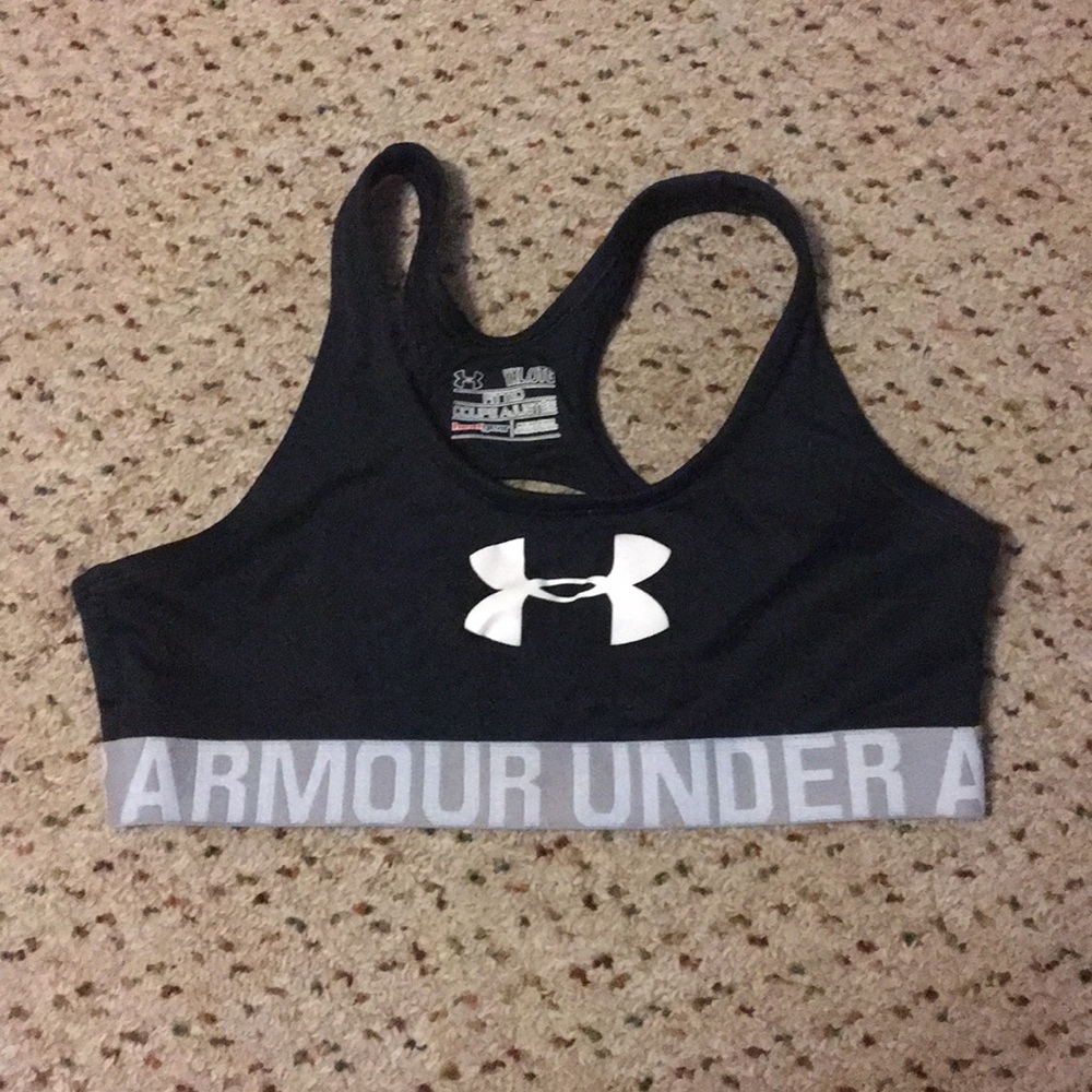 Black heat gear under armour sports bra